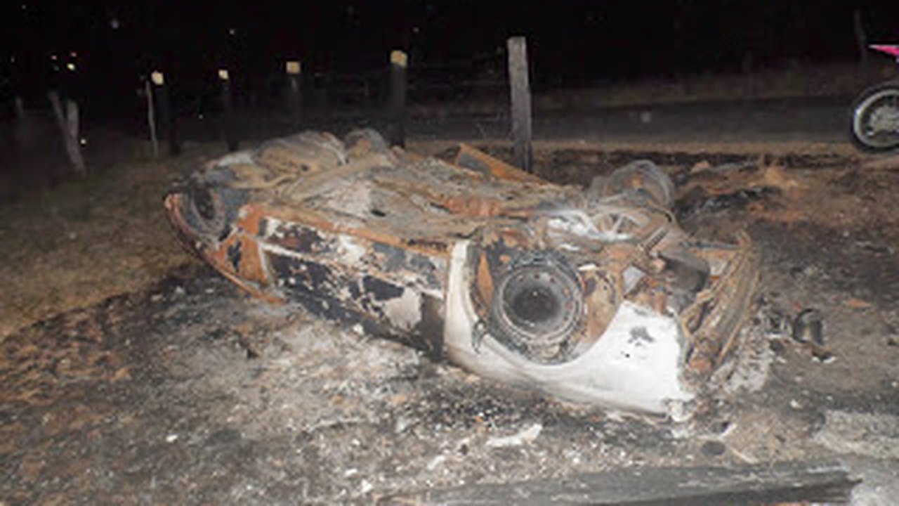 Mata Grande: Carro capota e entra em chamas na AL-140