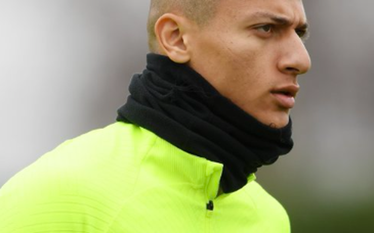 Arsenal tropeça e perde chance de retomar ponta do Inglês; Richarlison marca e Tottenham vence
