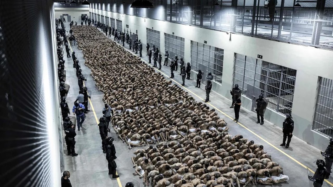 'Guerra contra as gangues' de Bukele terá julgamentos em massa em El Salvador