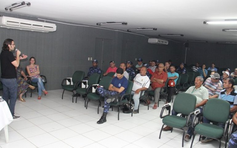 Novembro Azul:  Palestra orienta servidores para cuidados com a saúde