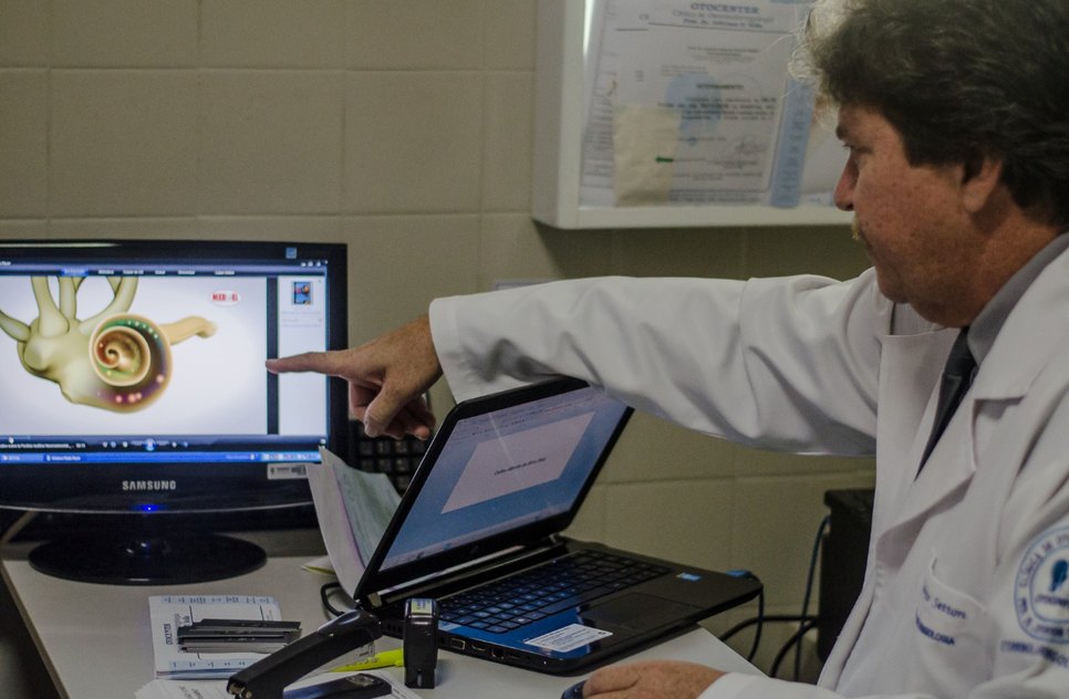 OTORRINO DR SETTONS / Foto: Ascom/SES