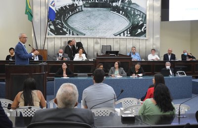 Parlamento da ALE homenageia Centenário de Sandoval Cajú