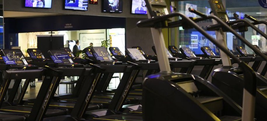 Academia, exercício físico