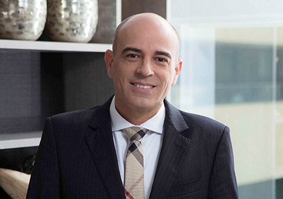Professora que beijou aluno pode responder por assédio sexual