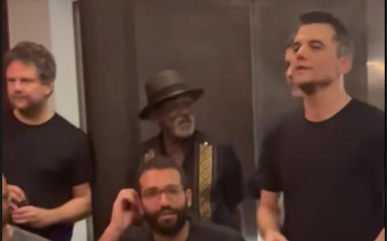 Wagner Moura, Humberto Carrão e Selton Mello curtem samba juntos no Rio; veja vídeo