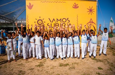 Projeto Arte Capoeira reúne 400 crianças da rede municipal em festival na Pajuçara