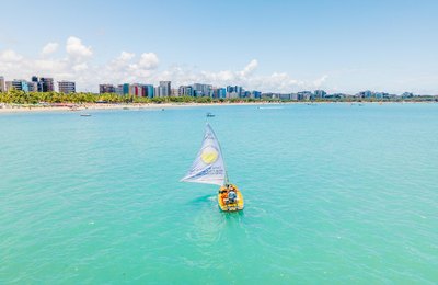 Alagoas está entre os 10 destinos mais comercializados por operadoras de turismo em 2025