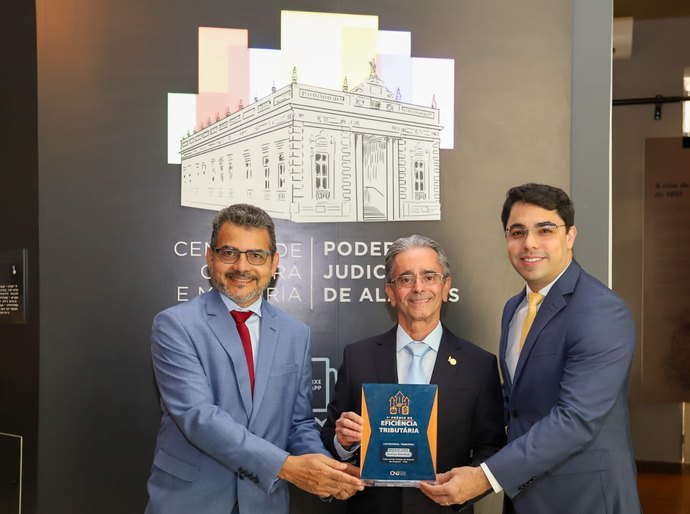 Prêmio Eficiência Tributária ficará exposto no Centro de Cultura e Memória do TJAL