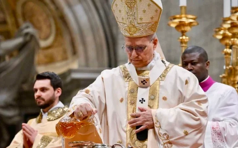 Papa pede fim da guerra, enquanto EUA e Irã negociam paz