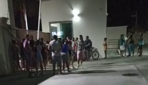 Homem é baleado enquanto conversava com amigos na porta de condomínio em Aracaju