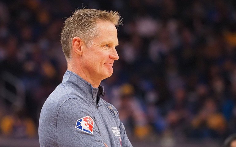 Técnico dos Warriors cobra medidas para evitar novos casos de atiradores nos EUA