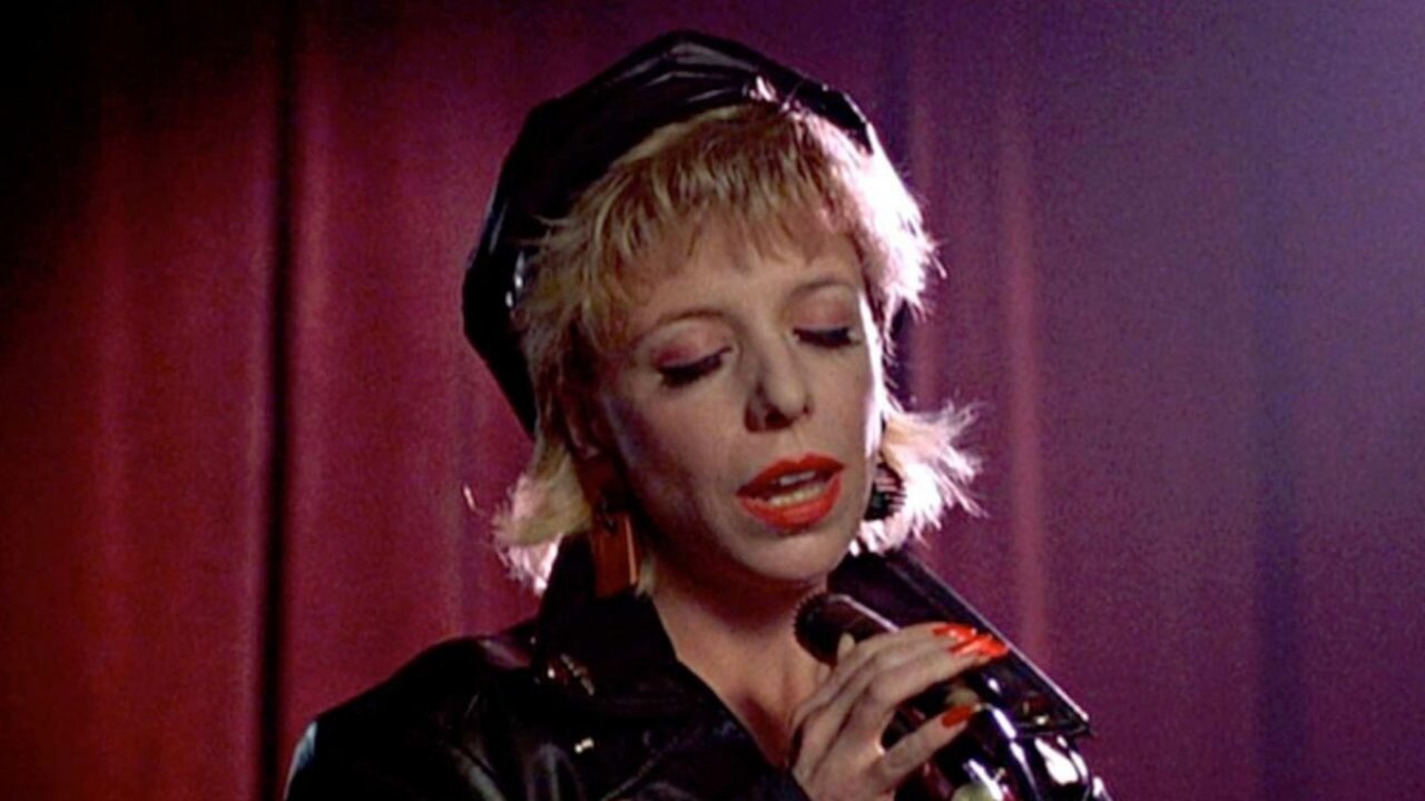 Morre Julee Cruise, cantora de ‘Twin Peaks’