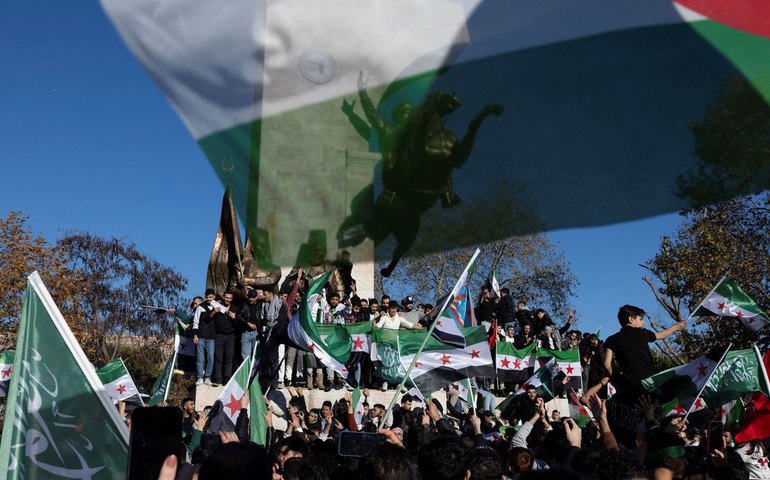 Após renúncia do presidente da Síria, ONU pede transição pacífica