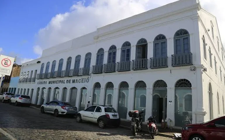 Não é só o partido: suplentes e MP podem derrubar mandatos de vereadores infieis na Câmara de Maceió