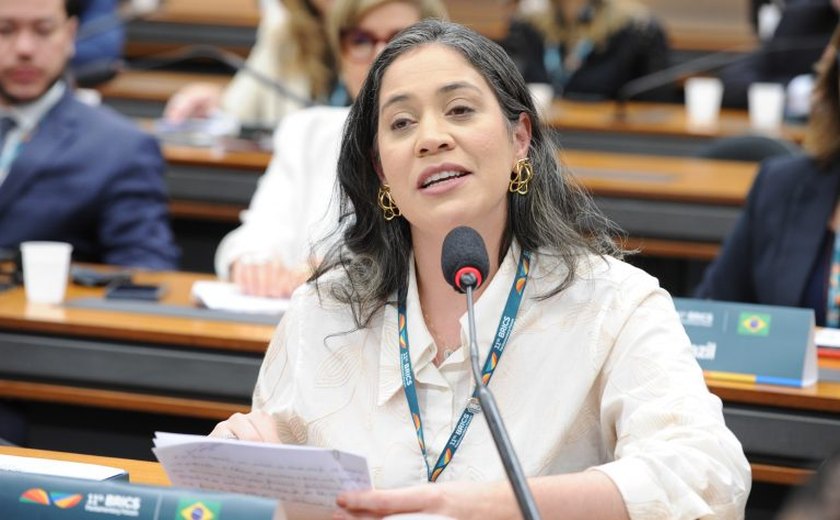 Observatório da Mulher lança curso on-line sobre violência política nos meios digitais