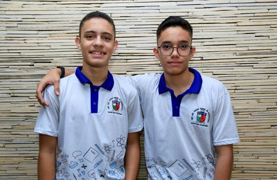 Prodígios da Matemática, irmãos inspiram colegas em escola estadual