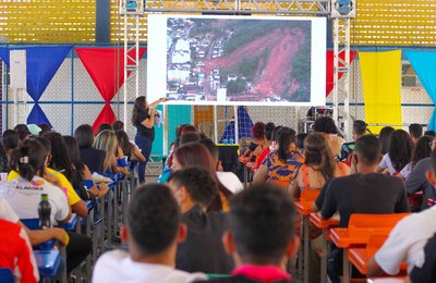 Estudantes de Campo Alegre participam do primeiro dia do Aulão de Olho no Enem 2021 
