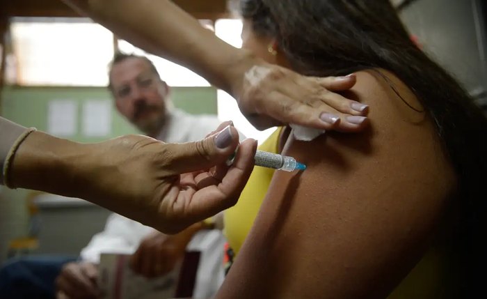 Vacina está disponível nos postos de saúde