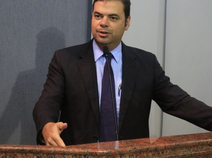 Maceió reduz reajuste na Taxa de Publicidade em ação do vereador Chico Filho