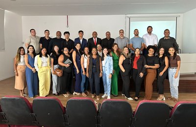 Alunos do curso de Direito da Seune realizam visita técnica à sede da OAB Alagoas