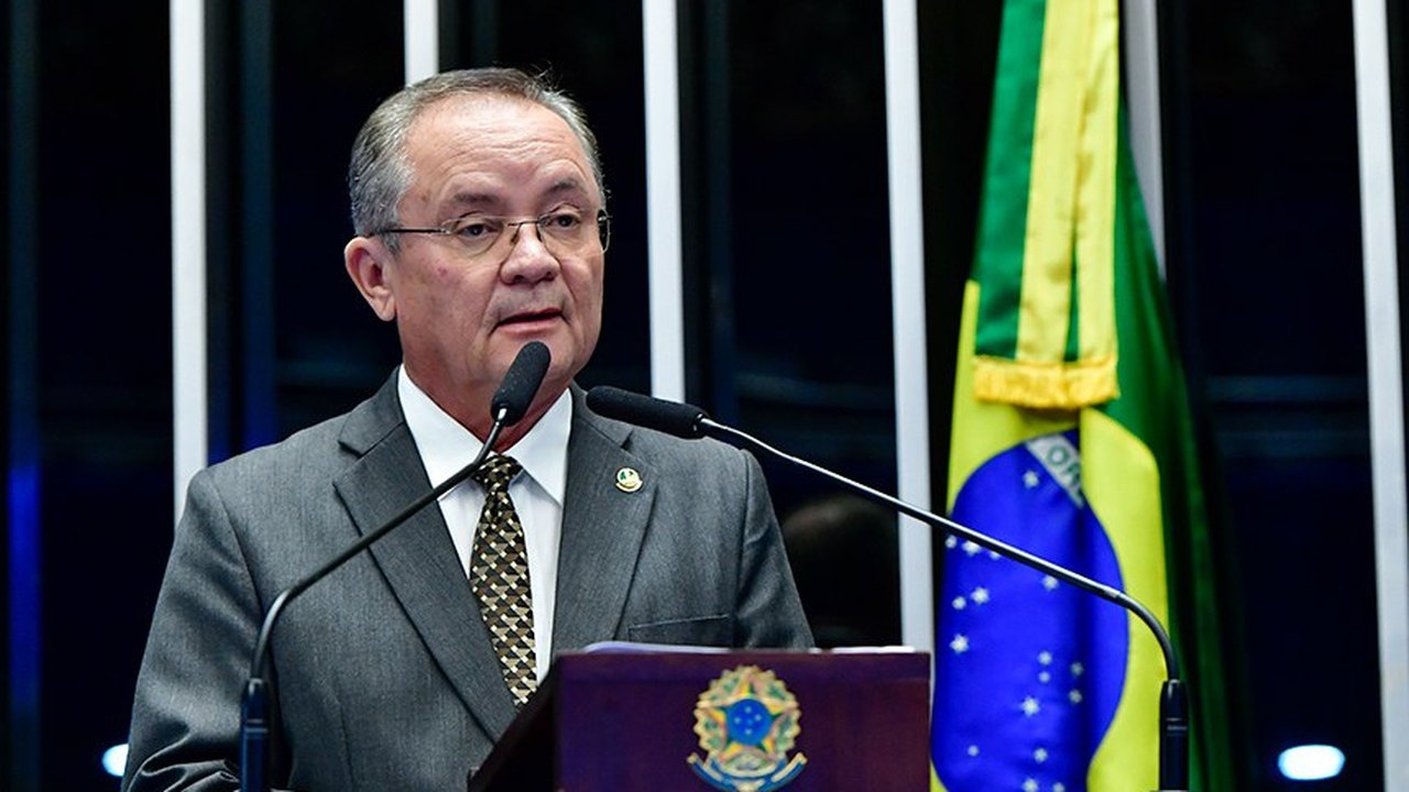 Brasil tem que cobrar dívida da Venezuela, diz Zequinha Marinho