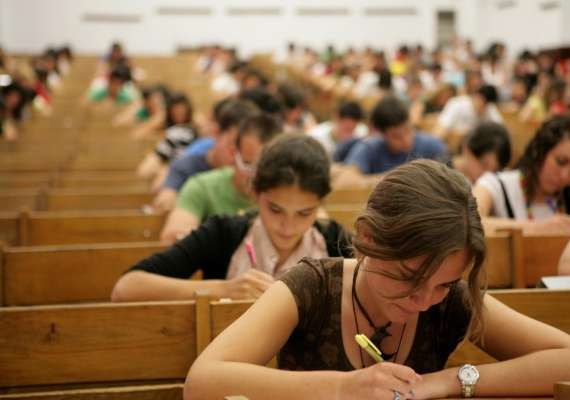 Universidades particulares podem reajustar matrículas pelo Fies em até 6,4%