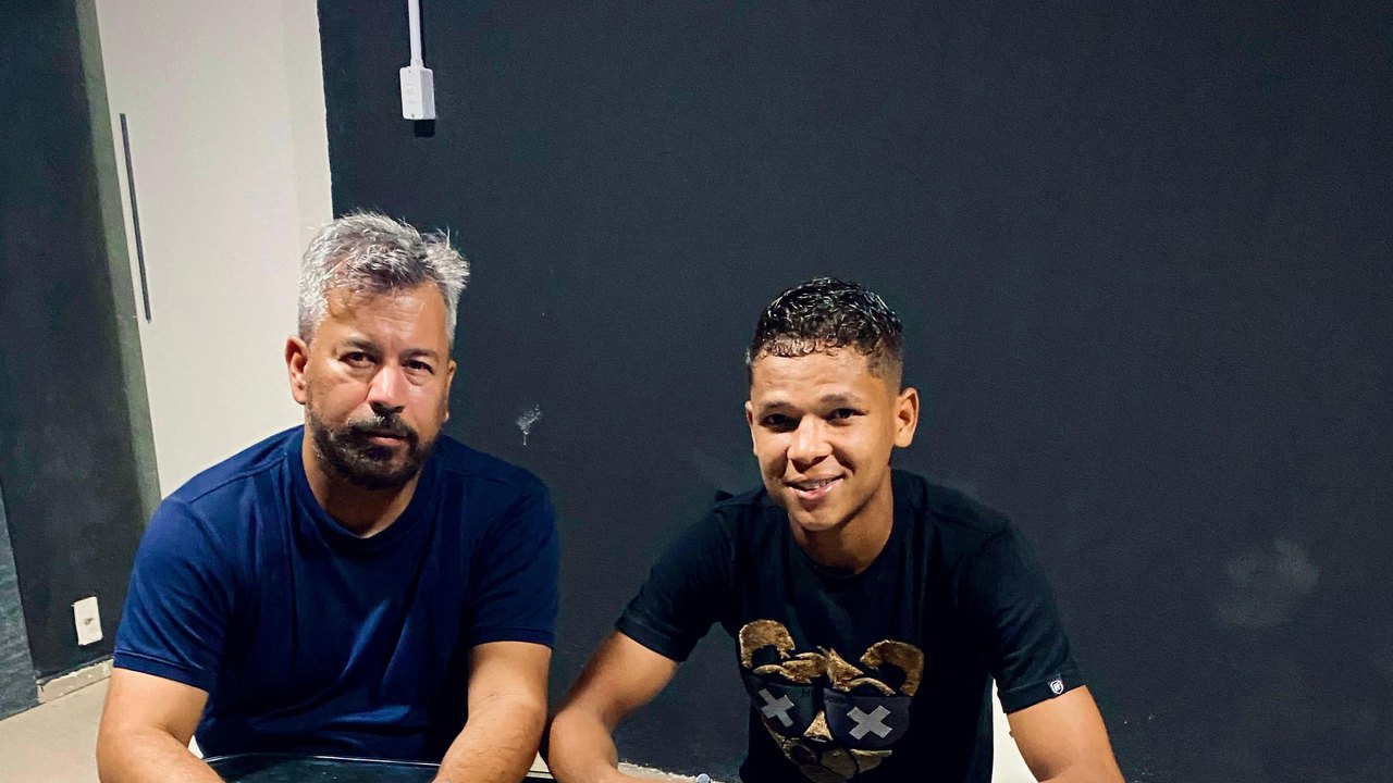 ASA renova contrato com atacante Keliton