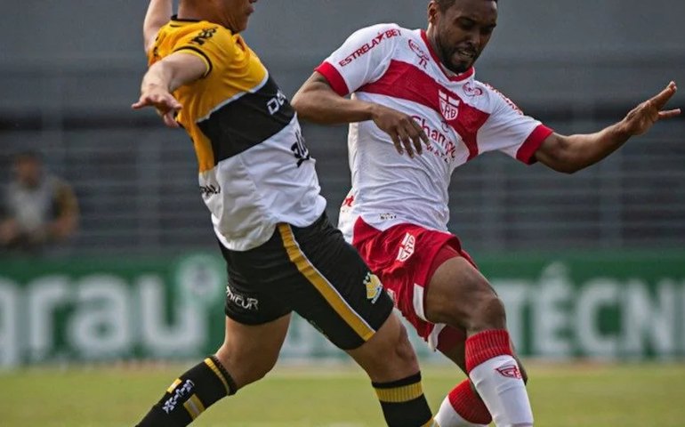CRB empata sem gols com o Criciúma e pode ver G-4 da Série B ainda mais longe