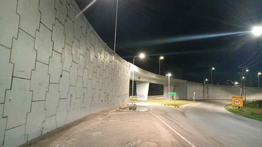 Viaduto do Pontal da Barra tem rede de iluminação ampliada