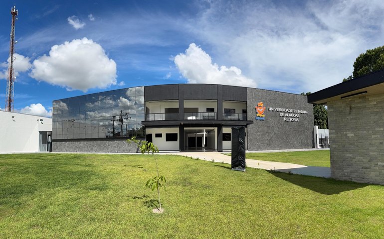 Divulgada lista de documentação e exames exigidos para posse de professores na Uneal