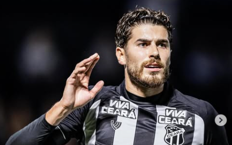 Pedro Raul brilha, Ceará bate o Grêmio e vence a primeira no Campeonato Brasileiro