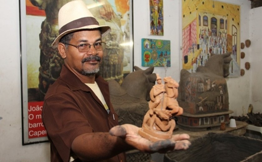 Uma vida na ponta dos dedos: mestre artesão conta a sua história com o barro