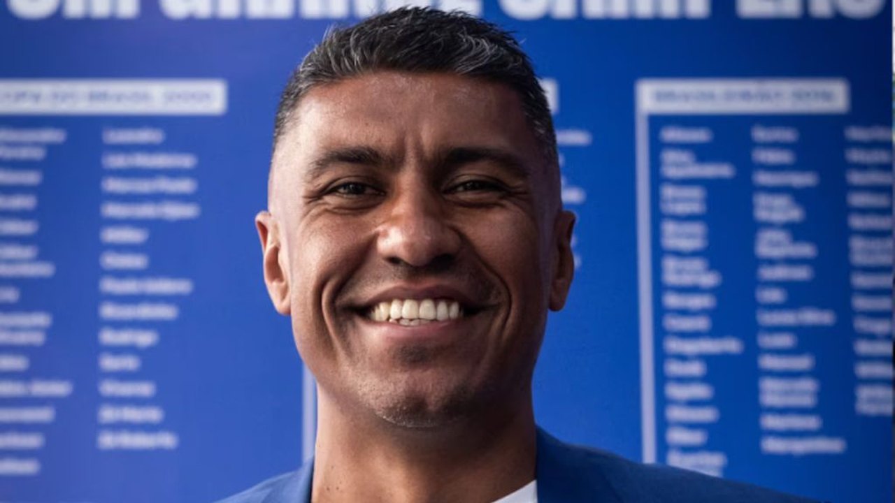 Artur Jorge celebra chegada de Paulinho ao Cruzeiro e destaca reforço na gestão do futebol