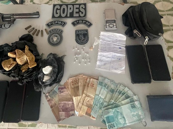 Em uma semana, PMAL retira das ruas 35 armas de fogo e mais de 26 kg de drogas
