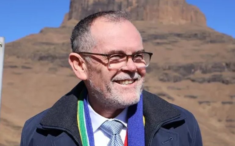 Quem é o ministro do Meio Ambiente demitido durante a COP-30