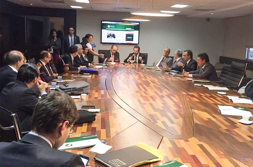 Otávio Lessa participa de reunião, com o Ministério da Educação e o Sebrae