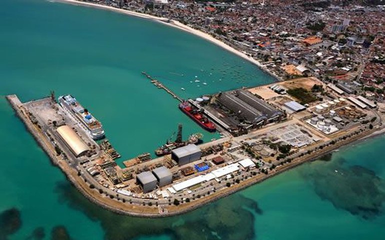 Em nota, IMA diz que não deu permissão para instalação de depósito de ácido no Porto de Maceió