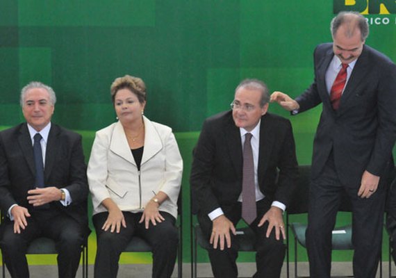 Dilma discute alianças regionais com líderes do PMDB e define apoio em Alagoas