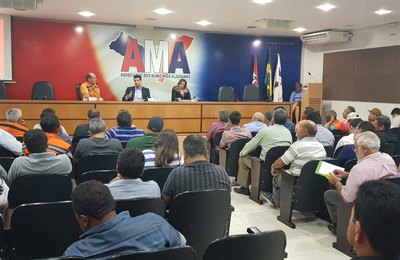 AMA e Defesa Civil vão reativar Operação Água é Vida	