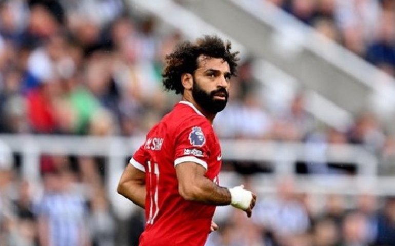 Al-Ittihad planeja oferecer R$ 790 milhões ao Liverpool por Salah, diz emissora