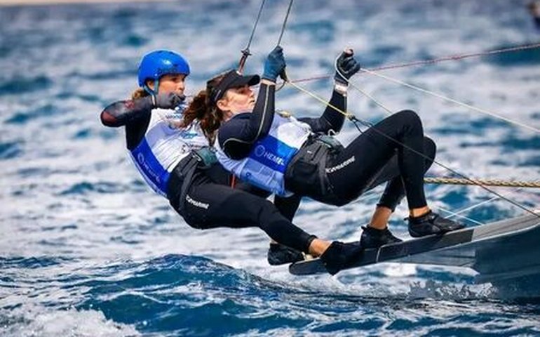Bicampeãs olímpicas Martine Grael e Kahena Kunze vencem o Troféu Princesa Sofia de vela