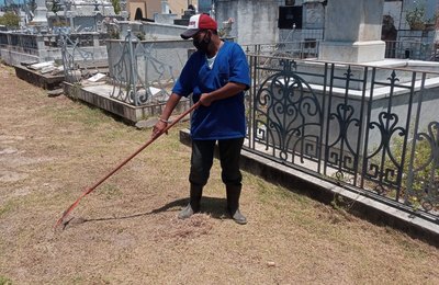 Dia de Finados: Prefeitura intensifica reparos em cemitérios da capital