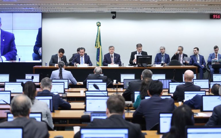 Comissão do Congresso aprova Orçamento de 2026