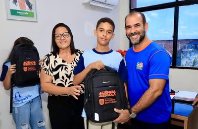 Alunos de Palmeira participam de encontro nacional de Ciências em Brasília