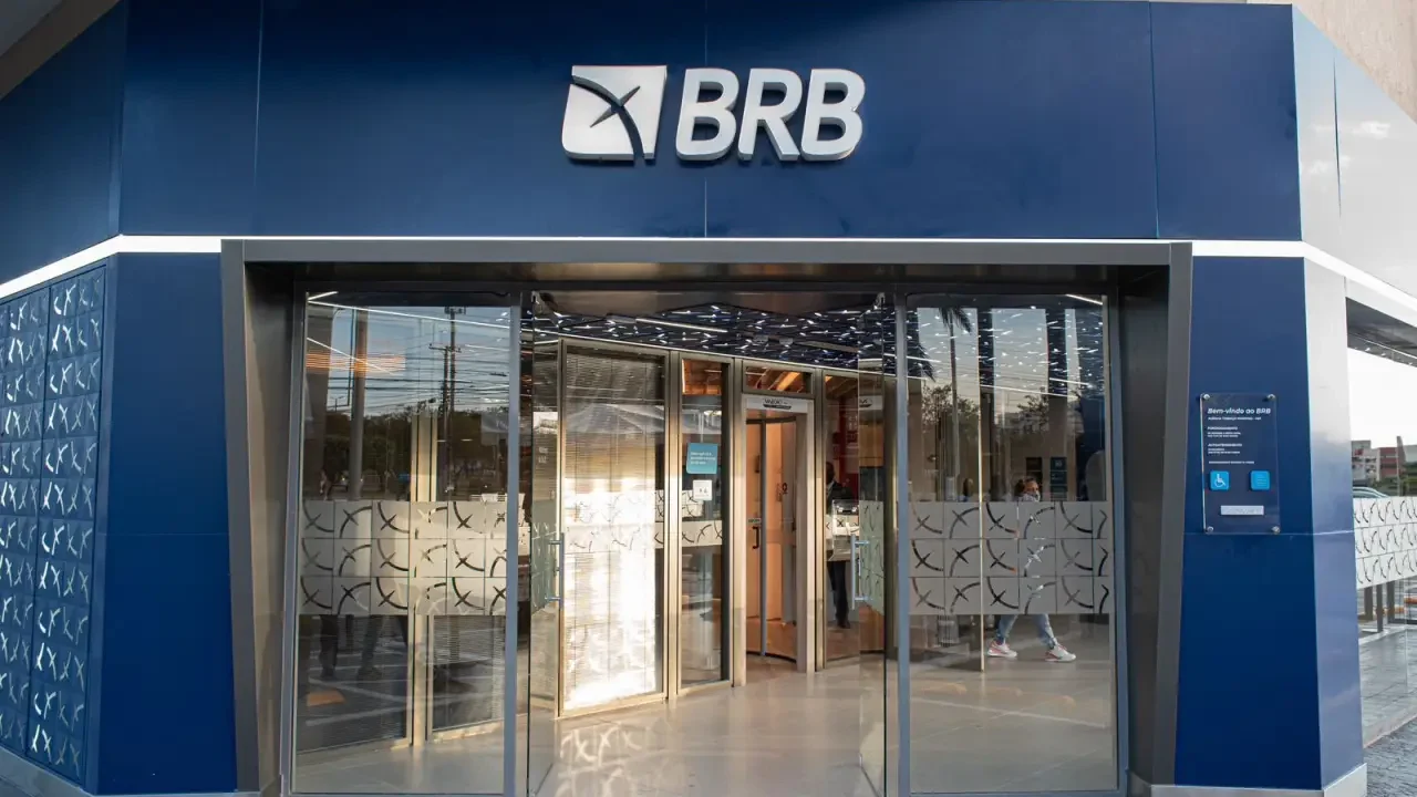 MP faz buscas no BRB e em órgãos do DF por suspeita de descontos irregulares