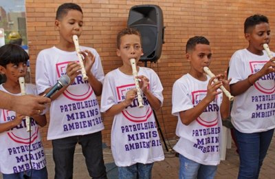 Cidadania na Praça leva serviços a centenas de pessoas no Jacintinho 