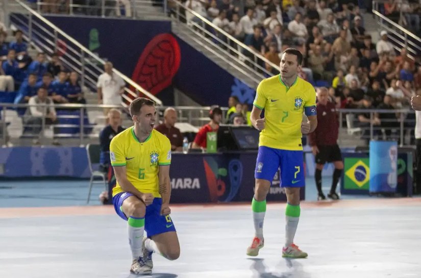 Brasil goleia Cuba na estreia na Copa do Mundo de futsal: 10 a 0