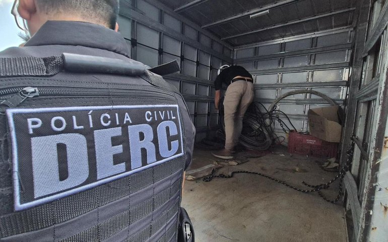 Polícia Civil deflagra Operação Curto-Circuito contra ferros-velhos que compram fios e cabos roubados