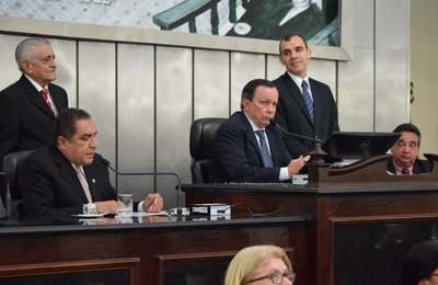 ALE aprova projeto que institui bolsa de qualificação para agentes penitenciários