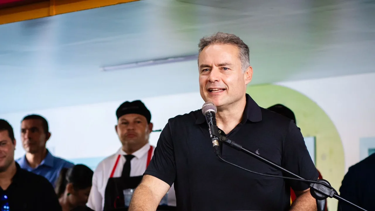 Programa de creches avança e pode gerar até 6 mil empregos em Alagoas, celebra Renan Filho